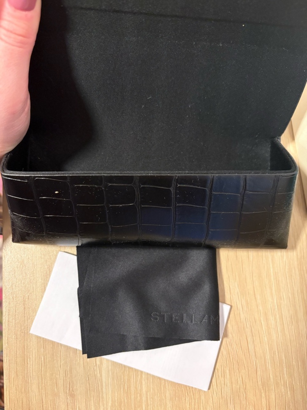 NWOT STELLA MCCARTNEY LEATHER SUNGLASS CASE - Picture 3 of 3